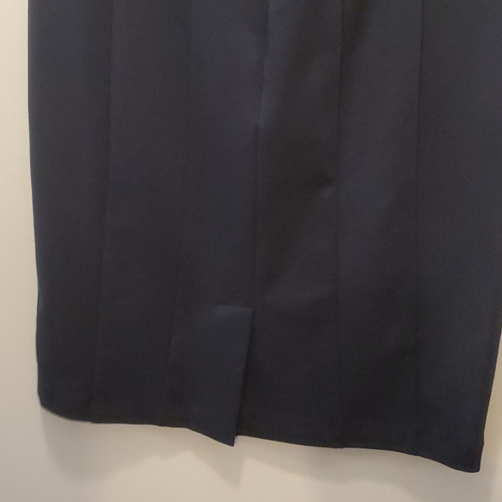 Color Block Sheath Dress - Picture 3 of 7